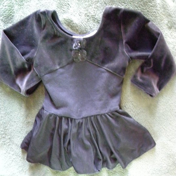 XS One Piece Long Sleeve Skirted Black Leotard - Picture 1 of 5
